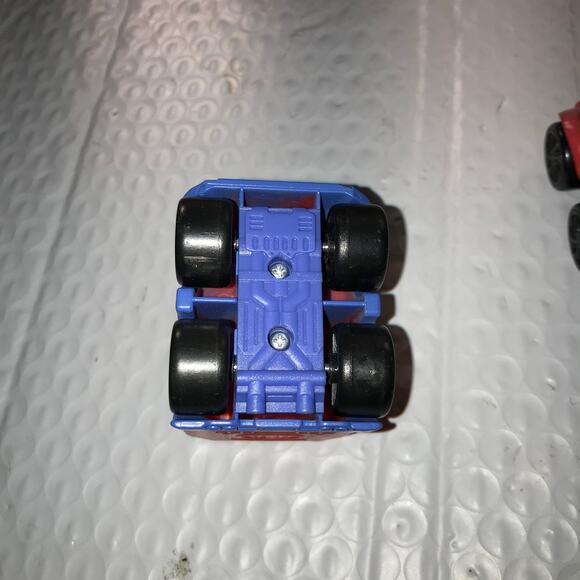 Spidey and His Amazing Friends 2 Mini Vehicles Cars 2in Marvel Lot - Picture 6 of 11